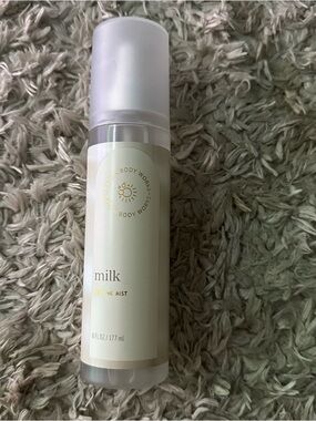 Bath & Body Works Milk Perfume Mist in Cream